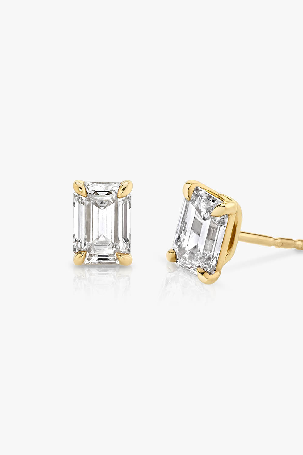 VRAI Solitaire Emerald Studs in Yellow Gold