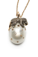 Lion on Pearl Necklace thumbnail